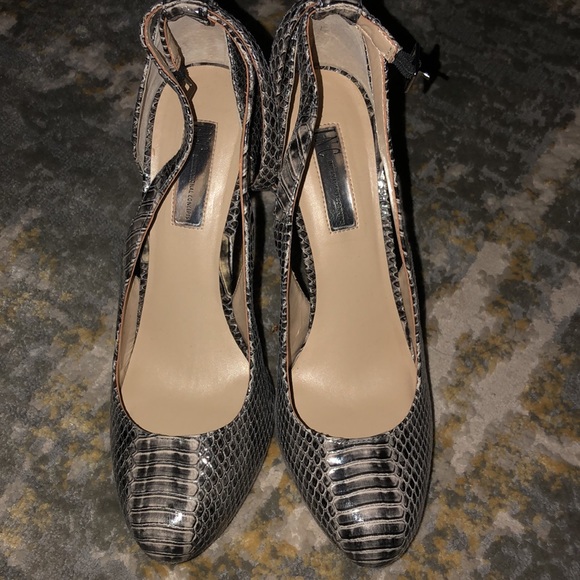 Heels - Picture 2 of 5